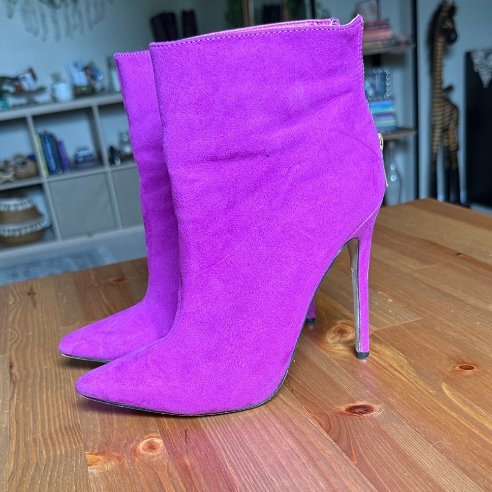 Shoe Dazzle Vibrant Purple Heeled Boots